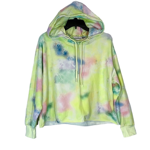 Alice + Olivia Nikki Tie-Dyed Cotton-Blend Fleece Cropped Hoodie - Picture 4 of 10